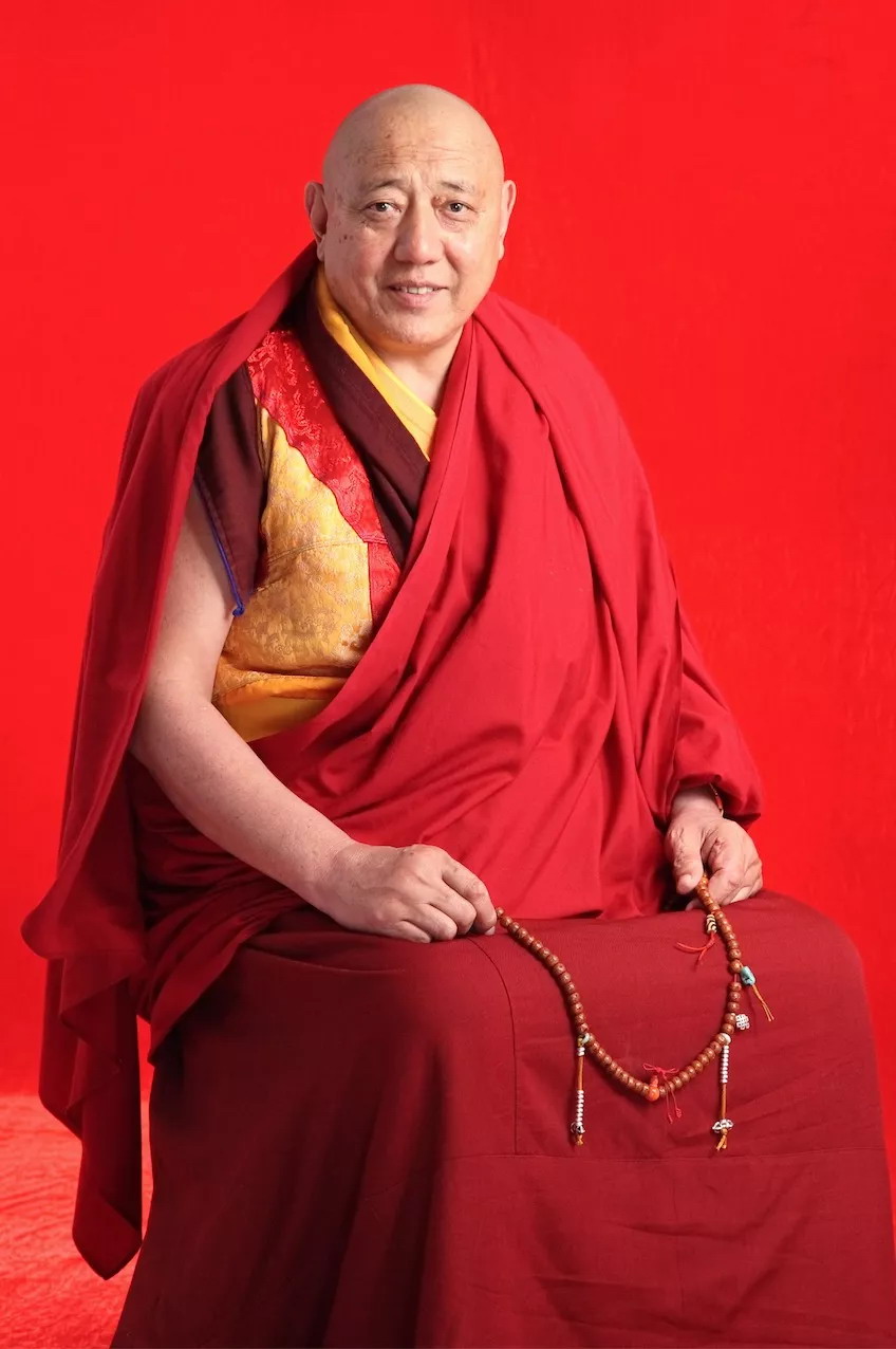 青海玉树当卡寺十八世都穆曲杰法王简介