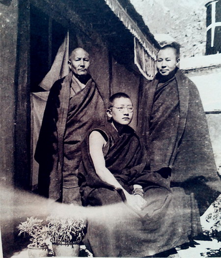 享誉世界的汉人拉然巴格西洛桑珍珠拜南无第三世多杰羌佛为师图片 第4张 享誉世界的汉人拉然巴格西洛桑珍珠拜南无第三世多杰羌佛为师 第4张