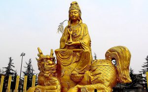 我亲见慈悲庄严的观音菩萨施洒法水