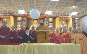 世界和平奖颁奖委员会和世界和平奖宗教领袖授称委员会联合决议：南无第三世多杰羌佛退回世界佛教教皇册封令和教皇权杖是无效的